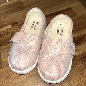 Toddler pink Tom's